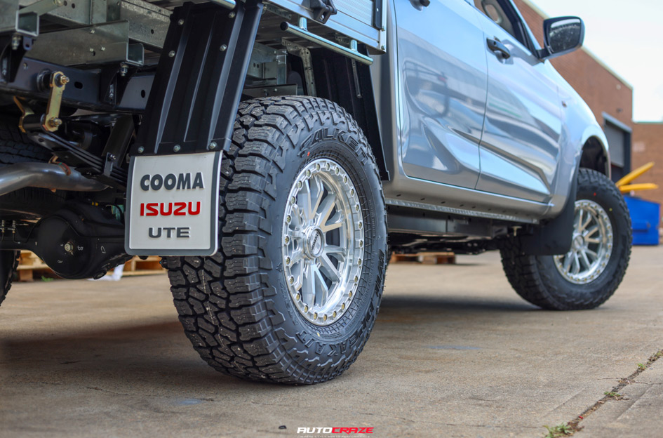 ISUZU D-MAX NOMAD N133 SILVER MACHINED FACE