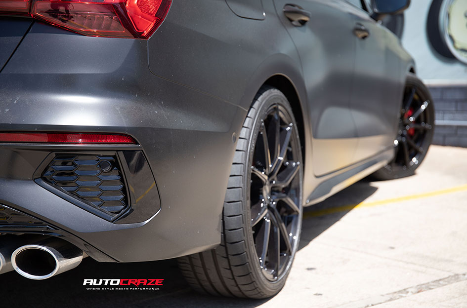 AUDI S3 KING VENOM GLOSS BLACK 
