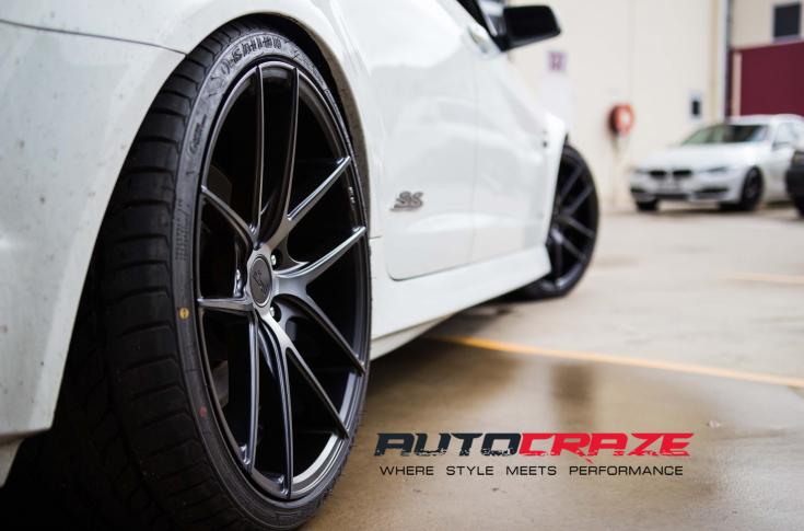 HOLDEN-COMMODORE-VE-SS-TARGA-BLACK-&-MACHINED-WITH-DOUBLE-DARK-TINT