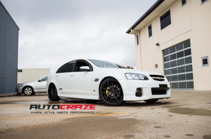 HOLDEN-COMMODORE-VE-SS-TARGA-BLACK-&-MACHINED-WITH-DOUBLE-DARK-TINT