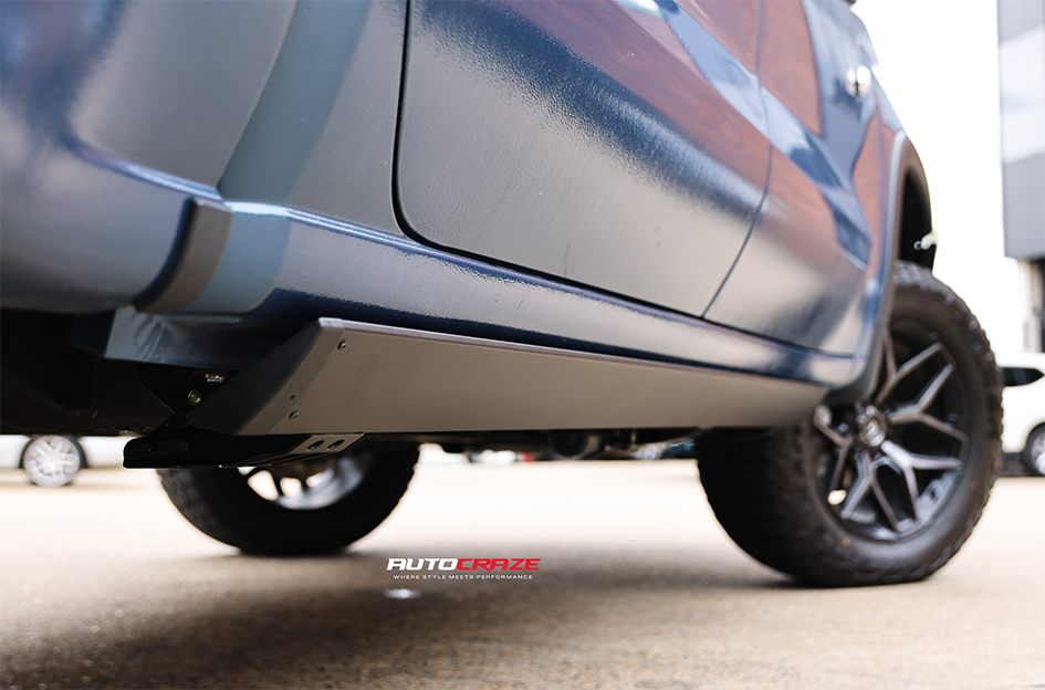 CHEVROLET SILVERADO FUEL FLUX GLOSS BLACK GREY TINT