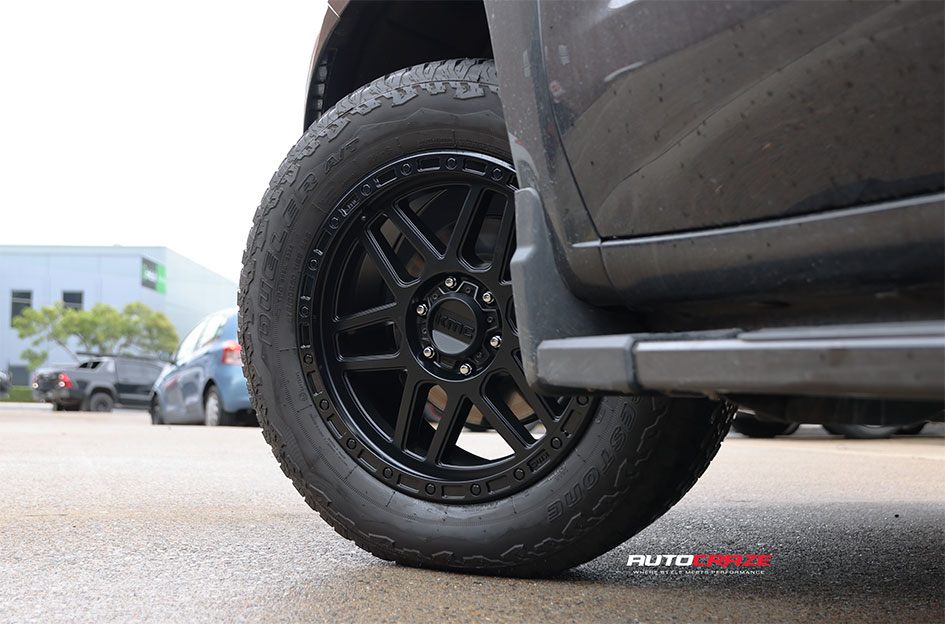 CHEVROLET SILVERADO KMC KM544 MESA SATIN BLACK