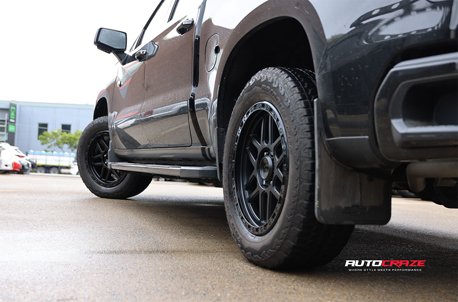 CHEVROLET SILVERADO KMC KM544 MESA SATIN BLACK