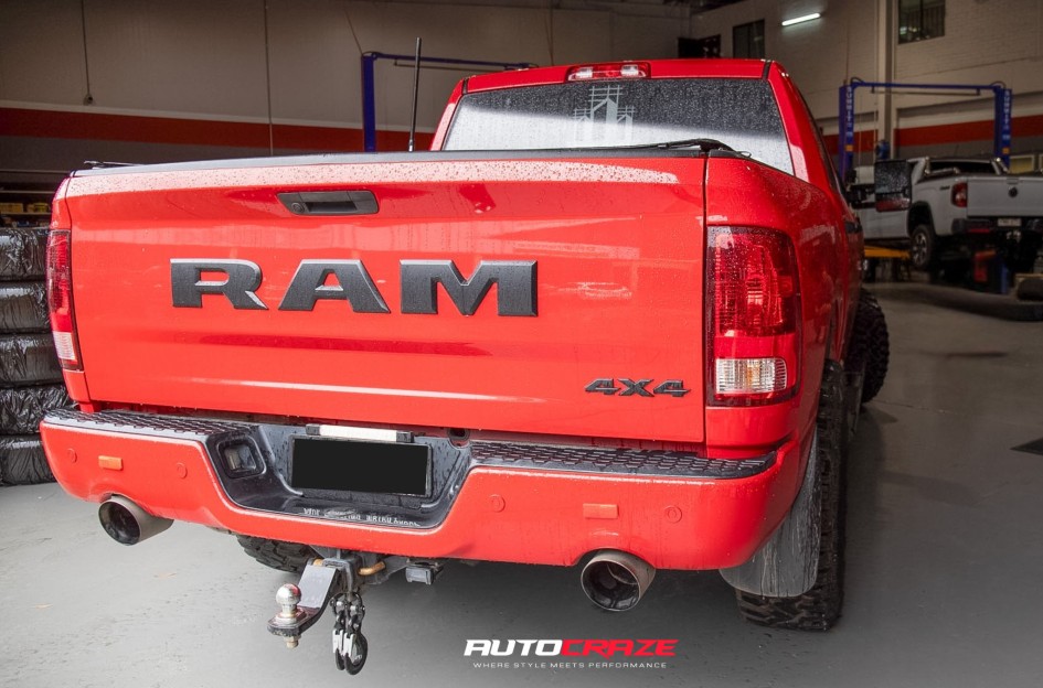 DODGE RAM 1500 FUEL ARC GLOSS BLACK 