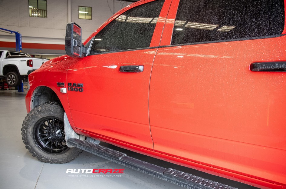 DODGE RAM 1500 FUEL ARC GLOSS BLACK 