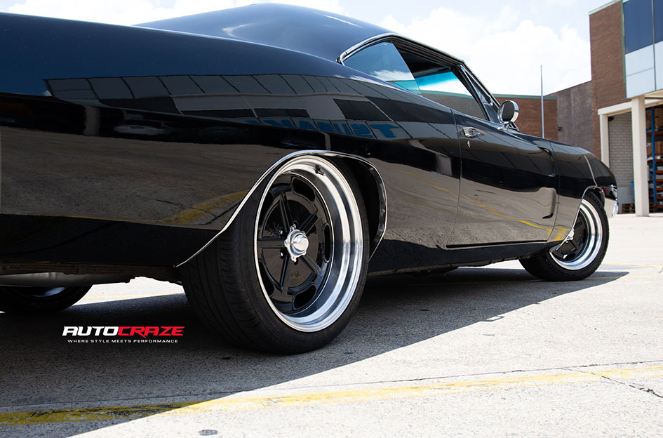 DODGE CHARGER AMERICAN RACING VN511 GLOSS BLACK DIAMOND CUT LIP