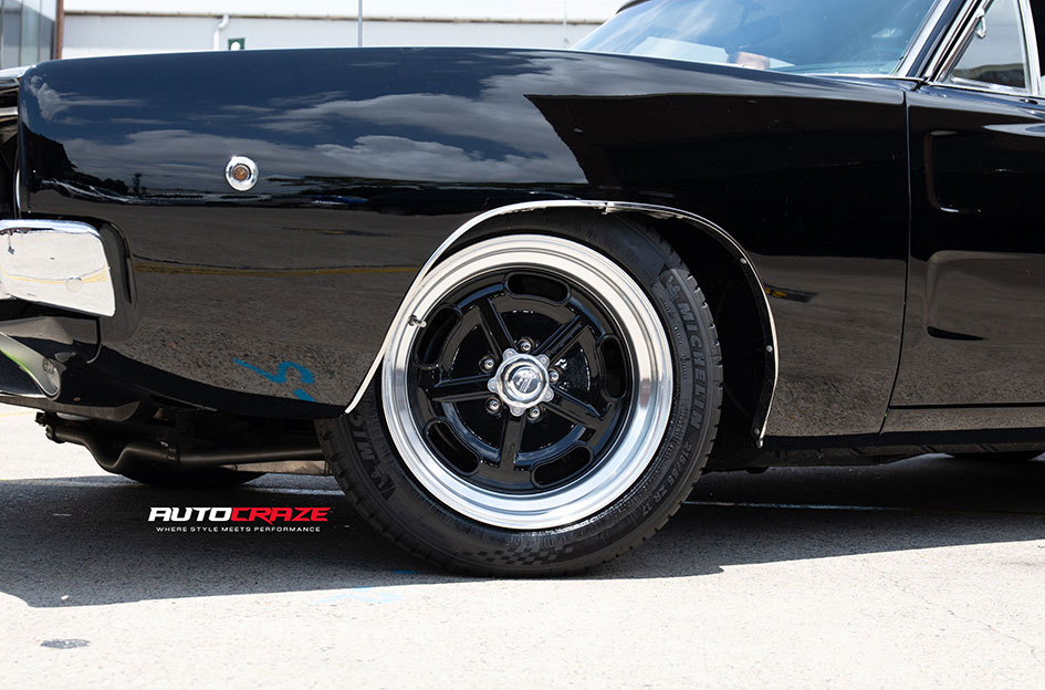 DODGE CHARGER AMERICAN RACING VN511 GLOSS BLACK DIAMOND CUT LIP