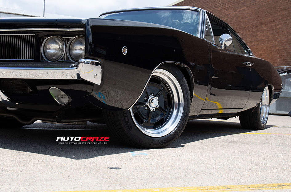 DODGE CHARGER AMERICAN RACING VN511 GLOSS BLACK DIAMOND CUT LIP