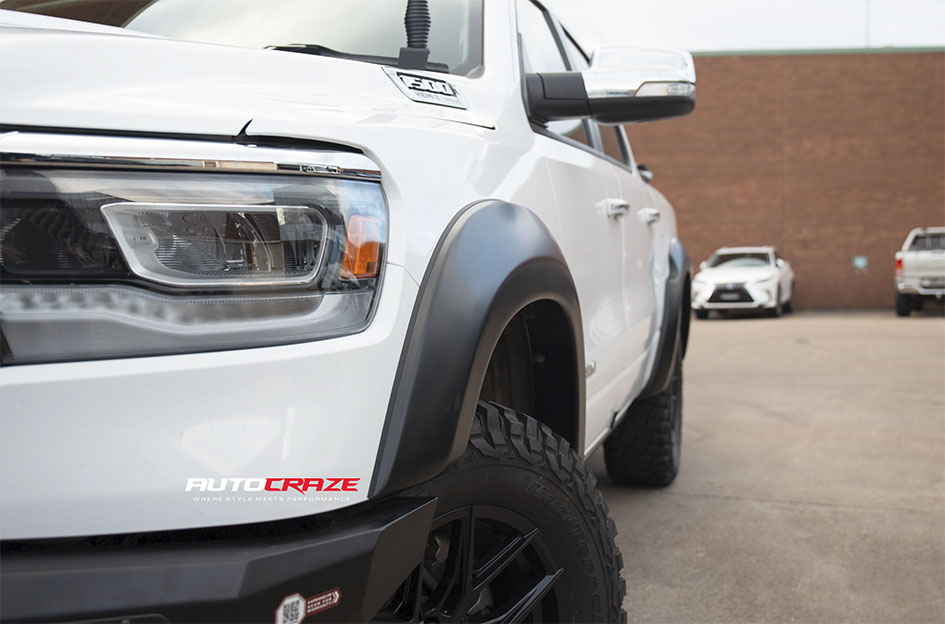 DODGE RAM HAMER BULL BAR 4X4 ACCESSORIES 