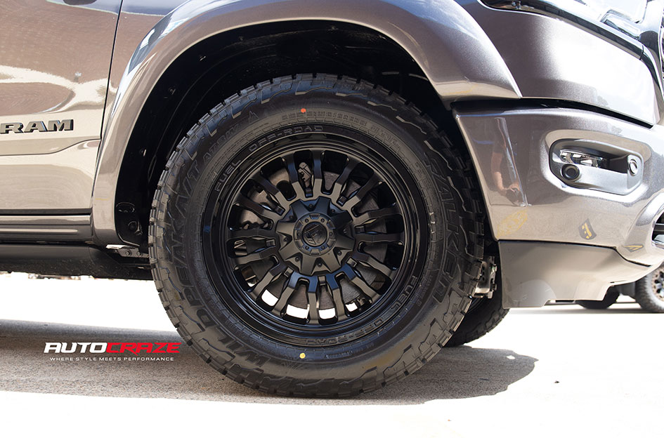 DODGE RAM FUEL ARC GLOSS BLACK 