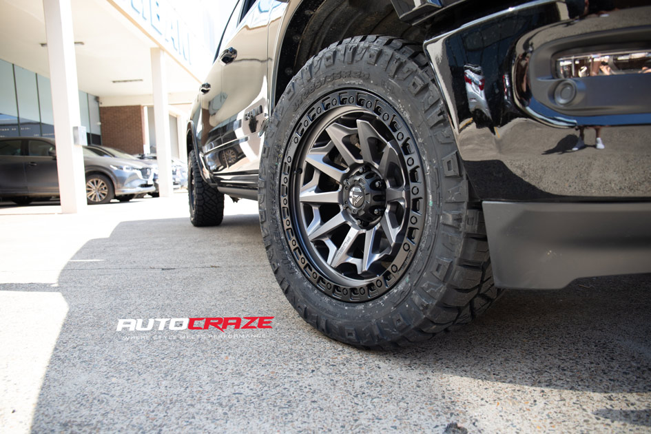 DODGE RAM FUEL COVERT ANTHRACITE BLACK LIP