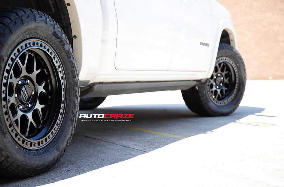 DODGE RAM KMC GRS SATIN BLACK