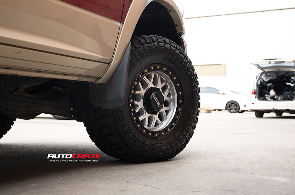 DODGE RAM 2500 KMC GRS MACHINED W/ SATIN BLACK LIP