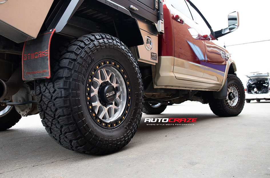 DODGE RAM 2500 KMC GRS MACHINED W/ SATIN BLACK LIP