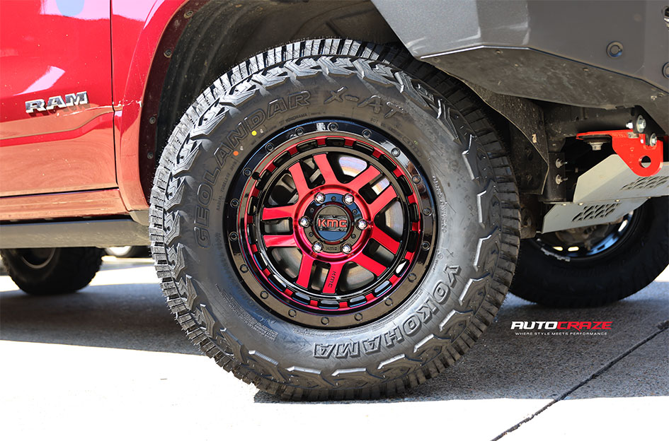 DODGE RAM KMC RECON GLOSS BLACK MACHINED RED TINT