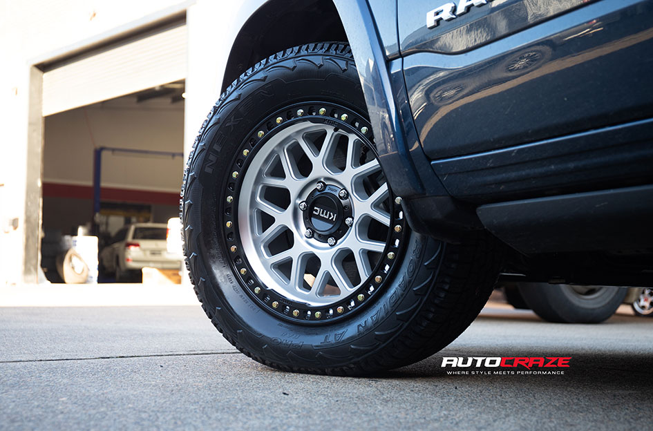 DODGE RAM KMC GRS MACHINED SATIN BLACK LIP