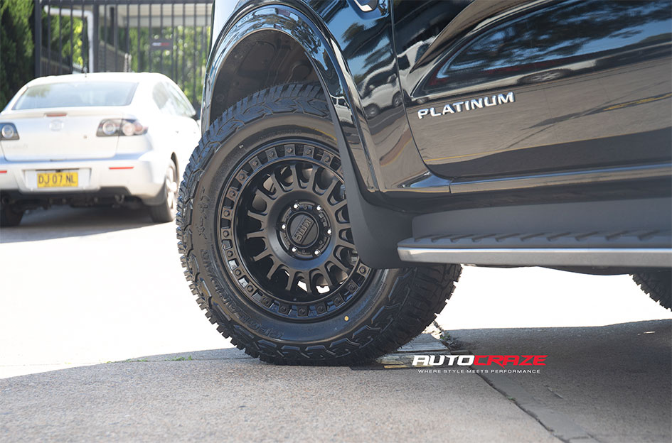 FORD EVEREST NEXT GEN KMC IMS MATTE BLACK W/ GLOSS BLACK LIP