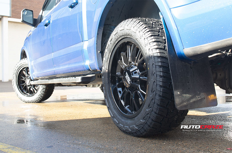 FORD F-150 MOTO METAL MO810 GLOSS BLACK