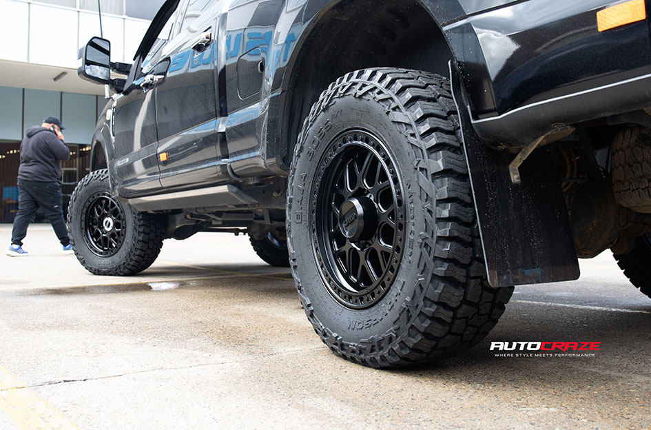 FORD F250 KMC GRS SATIN BLACK
