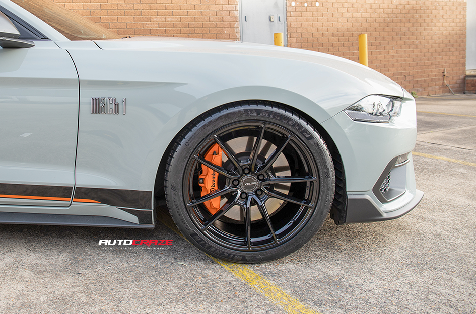 FORD MUSTANG VELGEN VF5 GLOSS BLACK