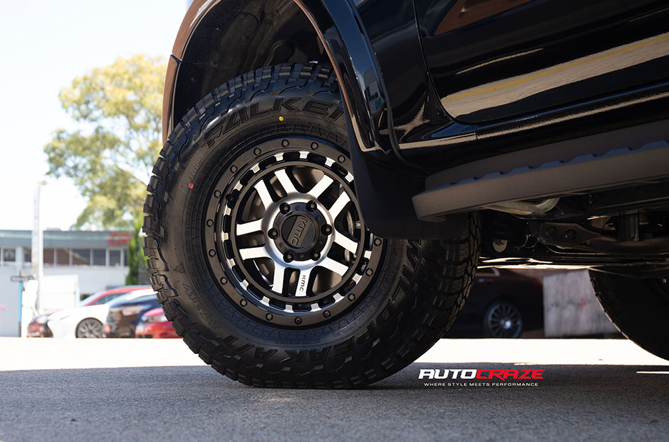 FORD RANGER NEXT GEN KMC RECON SATIN BLACK MACHINED
