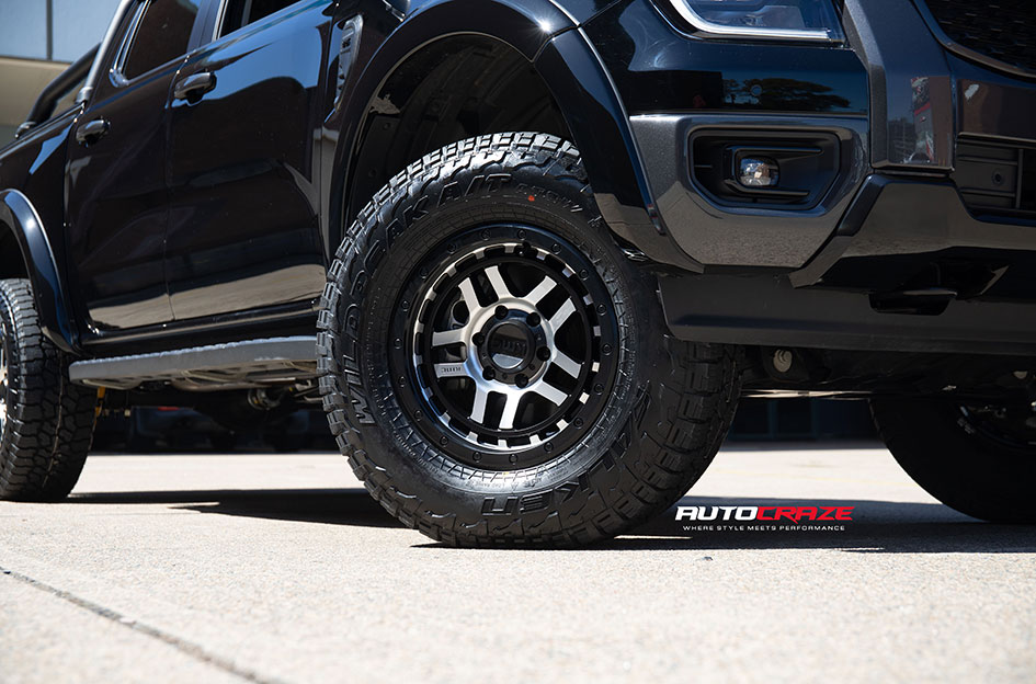 FORD RANGER NEXT GEN KMC RECON SATIN BLACK MACHINED