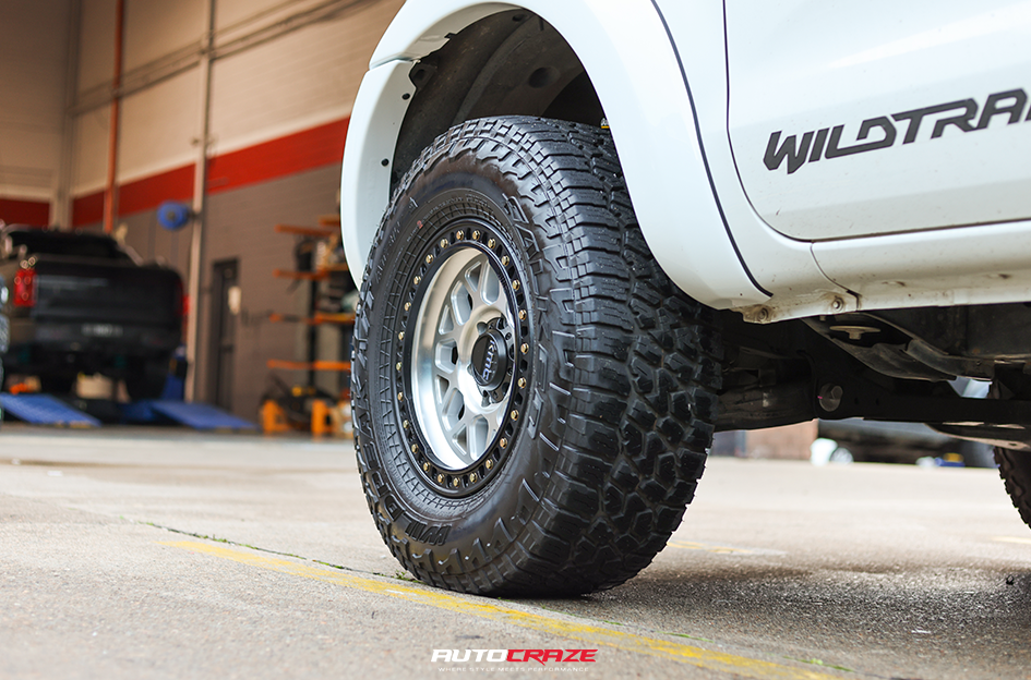 FORD RANGER KMC GRS MACHINED W/ SATIN BLACK LIP