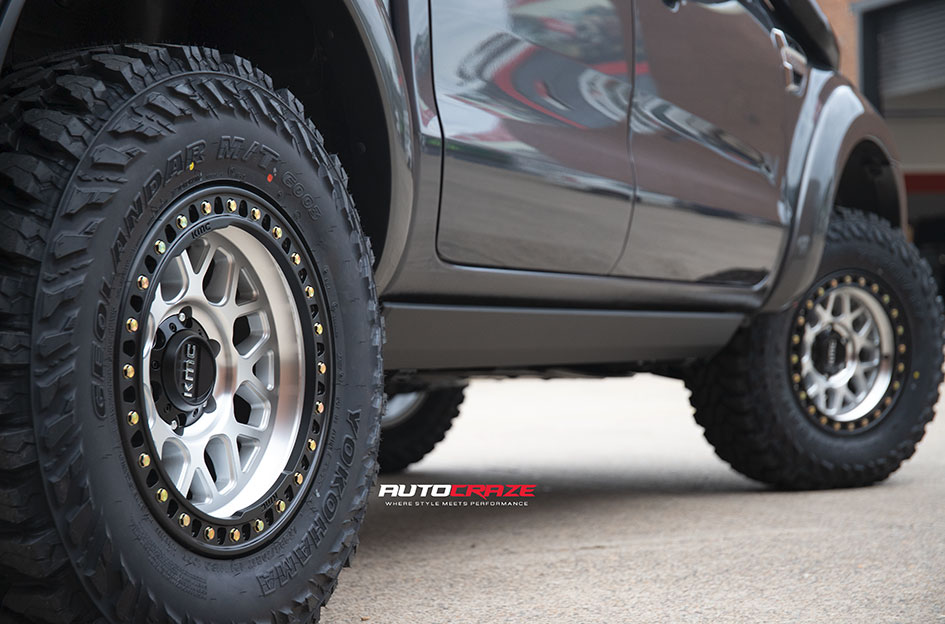 FORD RANGER KMC GRS MACHINED W/ SATIN BLACK LIP 
