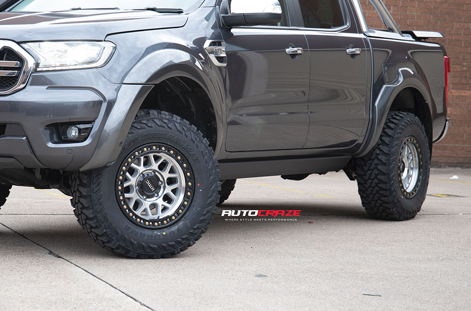 FORD RANGER KMC GRS MACHINED W/ SATIN BLACK LIP 