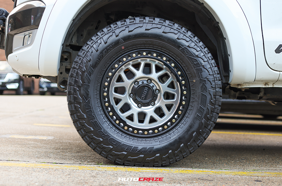 FORD RANGER KMC GRS MACHINED W/ SATIN BLACK LIP