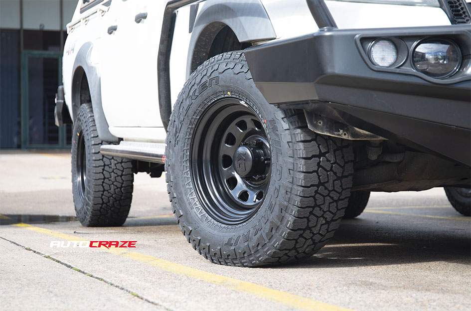 FORD RANGER KING D-HOLE BLACK