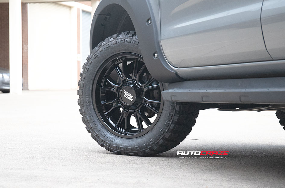 FORD RANGER MOTO METAL MO810 GLOSS BLACK