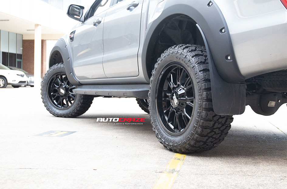 FORD RANGER MOTO METAL MO810 GLOSS BLACK