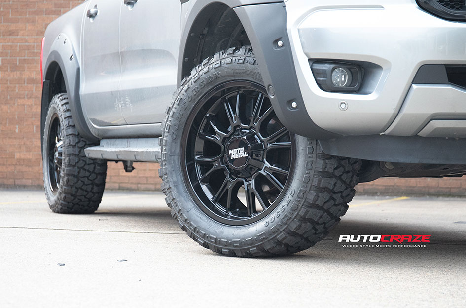 FORD RANGER MOTO METAL MO810 GLOSS BLACK