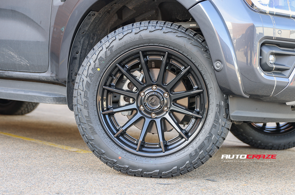 FORD RANGER NEXT GEN FUEL BURN MATTE BLACK W/ GLOSS BLACK LIP