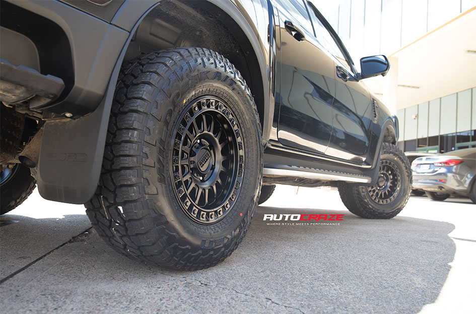 FORD RANGER NEXT GEN KMC IMS MATTE BLACK W/ GLOSS BLACK LIP