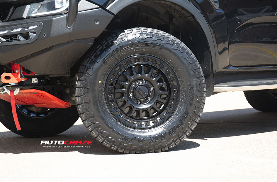 FORD RANGER NEXT GEN KMC IMS MATTE BLACK W/ GLOSS BLACK LIP