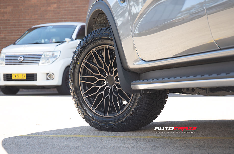 FORD RANGER NEXT GEN NICHE CALABRIA 6 GLOSS BLACK W/ MACHINED