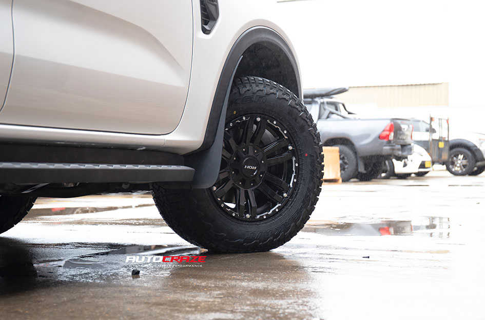 FORD RANGER NEXT GEN ROH VAPOUR MATT BLACK / SILVER BOLTS