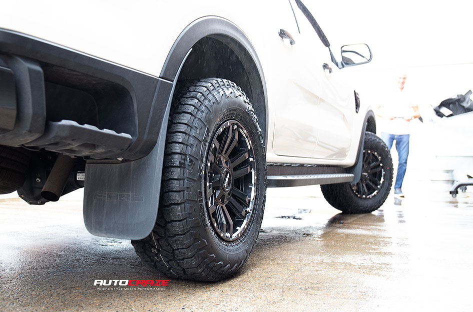 FORD RANGER NEXT GEN ROH VAPOUR MATT BLACK / SILVER BOLTS