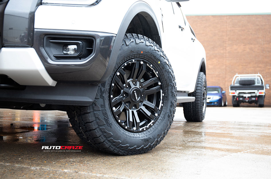 FORD RANGER NEXT GEN ROH VAPOUR MATT BLACK / SILVER BOLTS