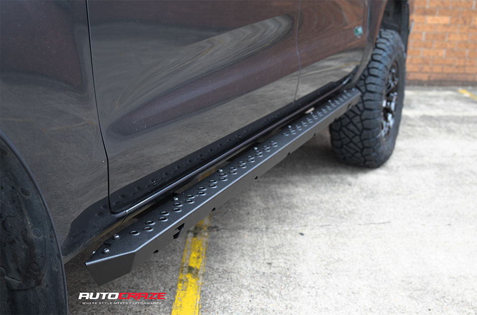 FORD RANGER NOMAD N162 GLOSS BLACK DARK TINT