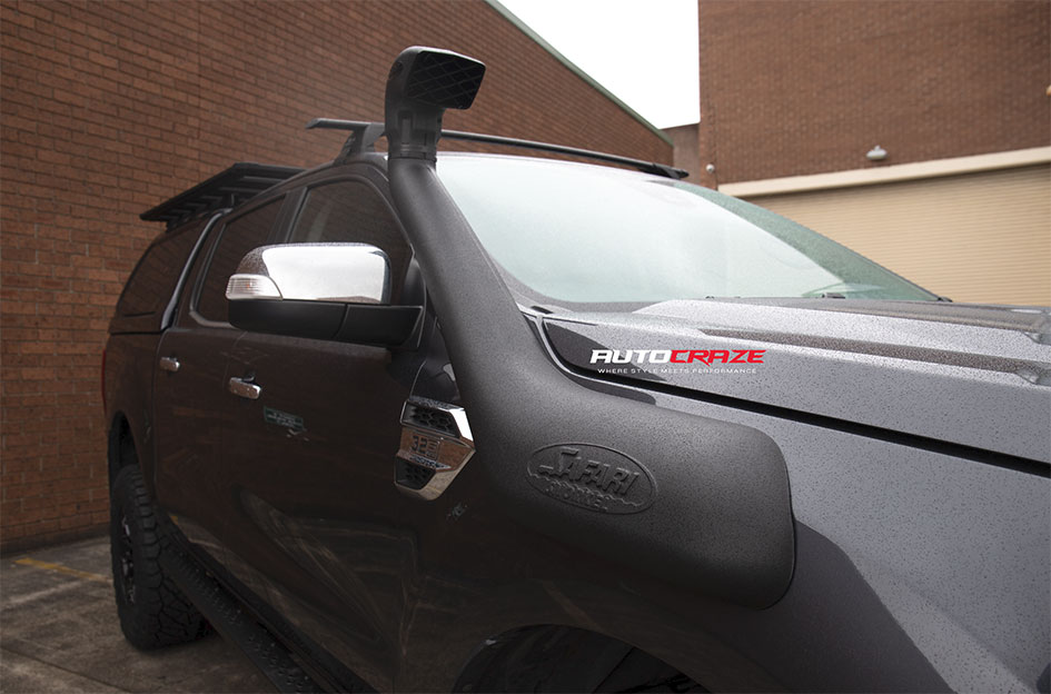 FORD RANGER NOMAD N162 GLOSS BLACK DARK TINT