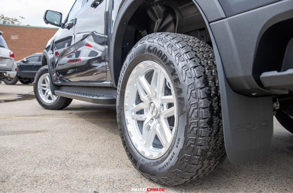 FORD RANGER NOMAD N232 SILVER MACHINED FACE