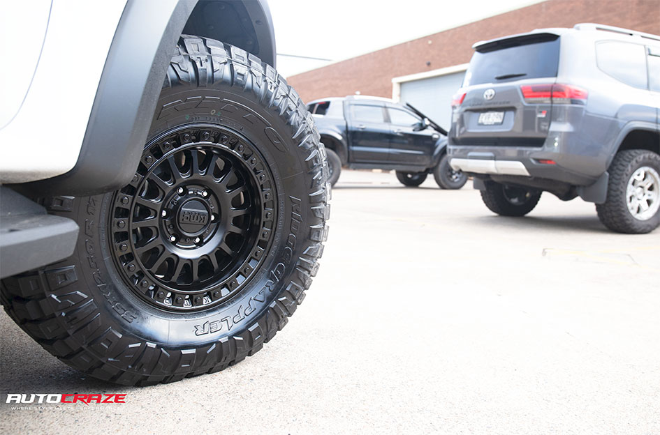 FORD RANGER RAPTOR NEXT GEN KMC IMS MATTE BLACK W/ GLOSS BLACK LIP