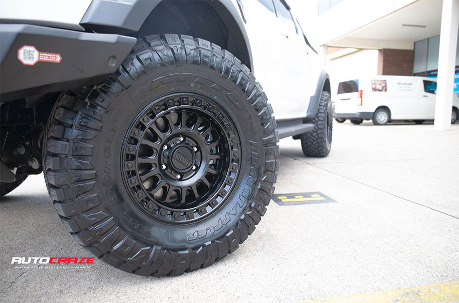 FORD RANGER RAPTOR NEXT GEN KMC IMS MATTE BLACK W/ GLOSS BLACK LIP