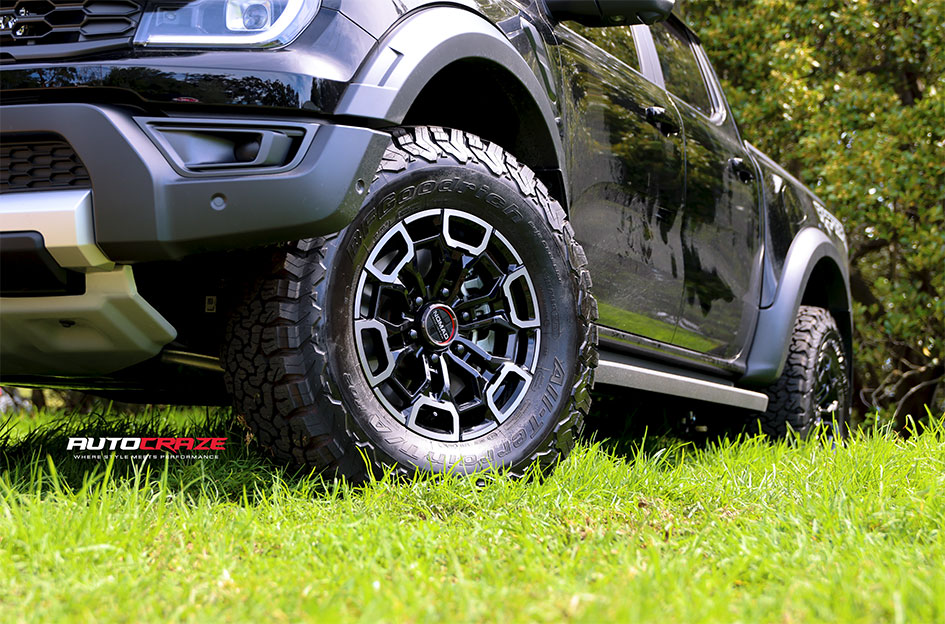 FORD RANGER RAPTOR NEXT GEN NOMAD N162 GLOSS BLACK DARK TINT