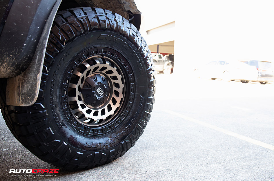 FORD RANGER RAPTOR KING ZOMBIE SATIN BLACK BRONZE TINT 