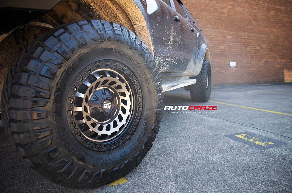 FORD RANGER RAPTOR KING ZOMBIE SATIN BLACK BRONZE TINT 