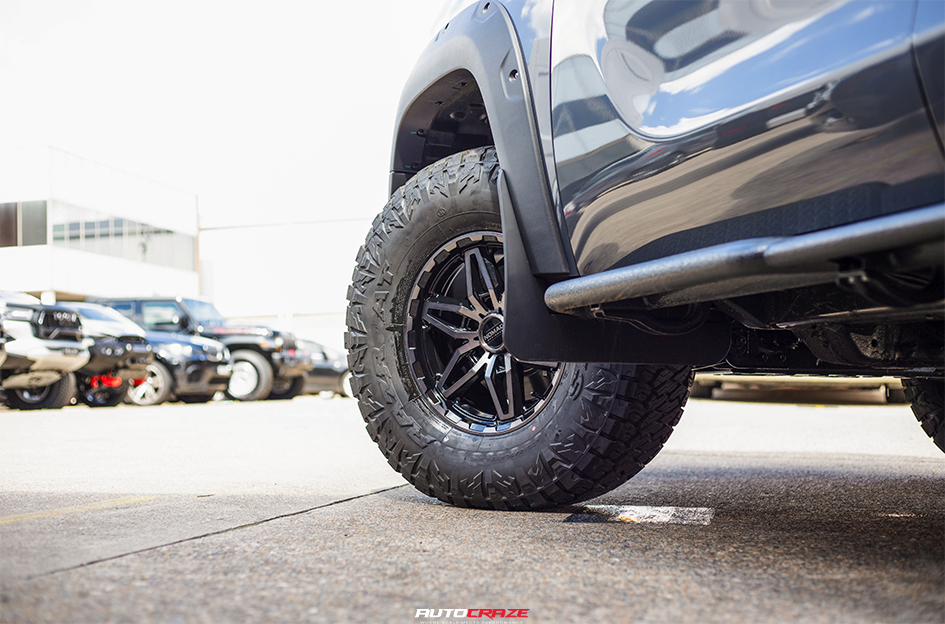 FOTON TUNLAND V9 NOMAD N232 GLOSS BLACK DARK TINT